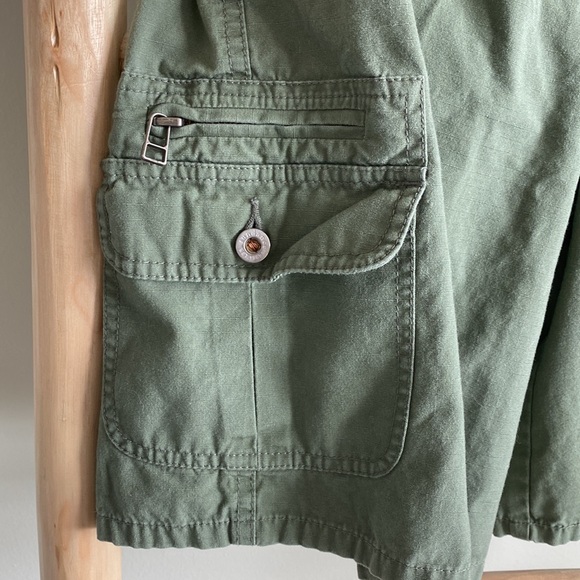 Sundance Utility Cargo Green Shorts Sz 8P - Picture 2 of 5